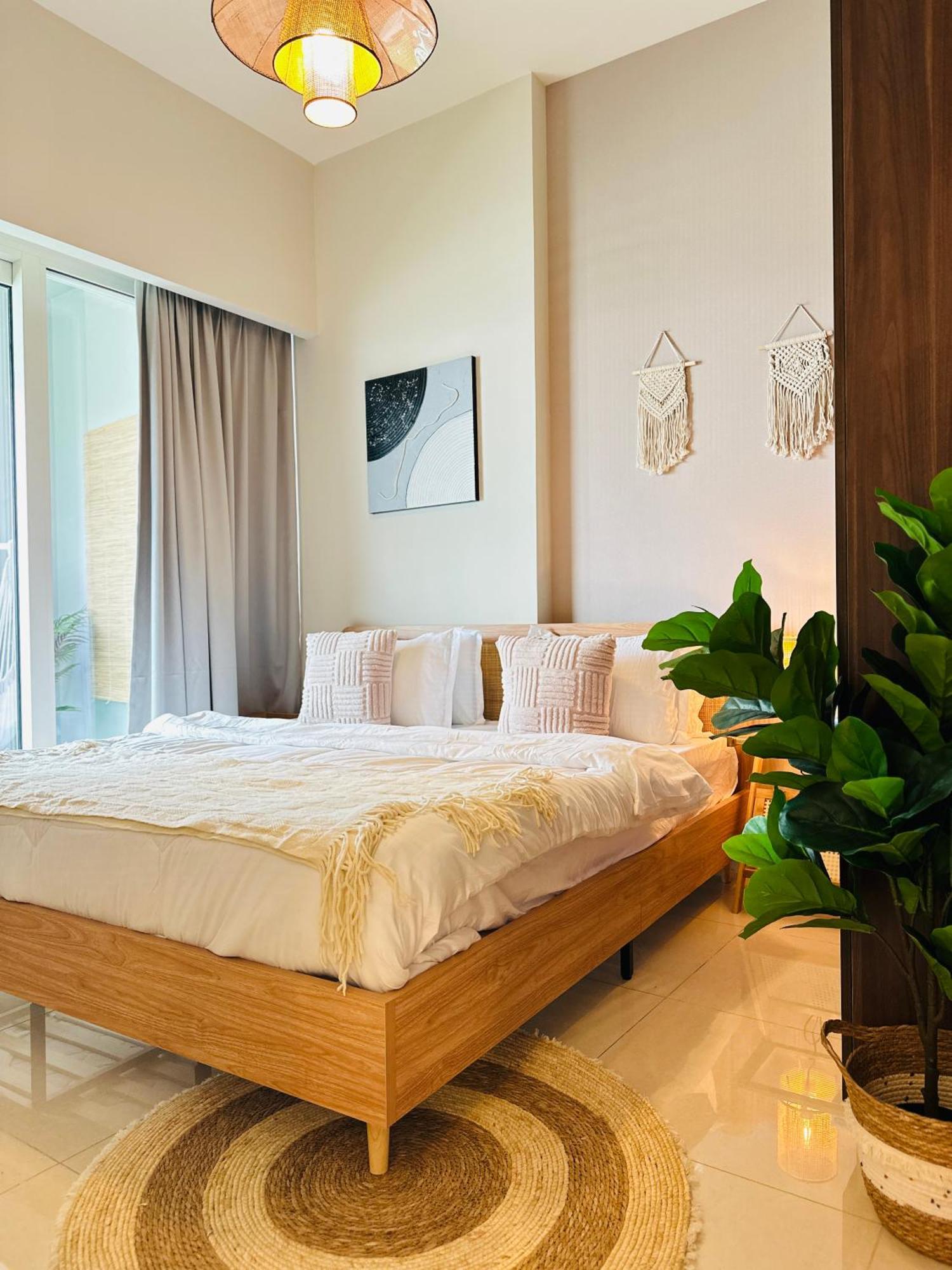 Apartment Boho 2bhk Near Mall With Nightlife Dubai
