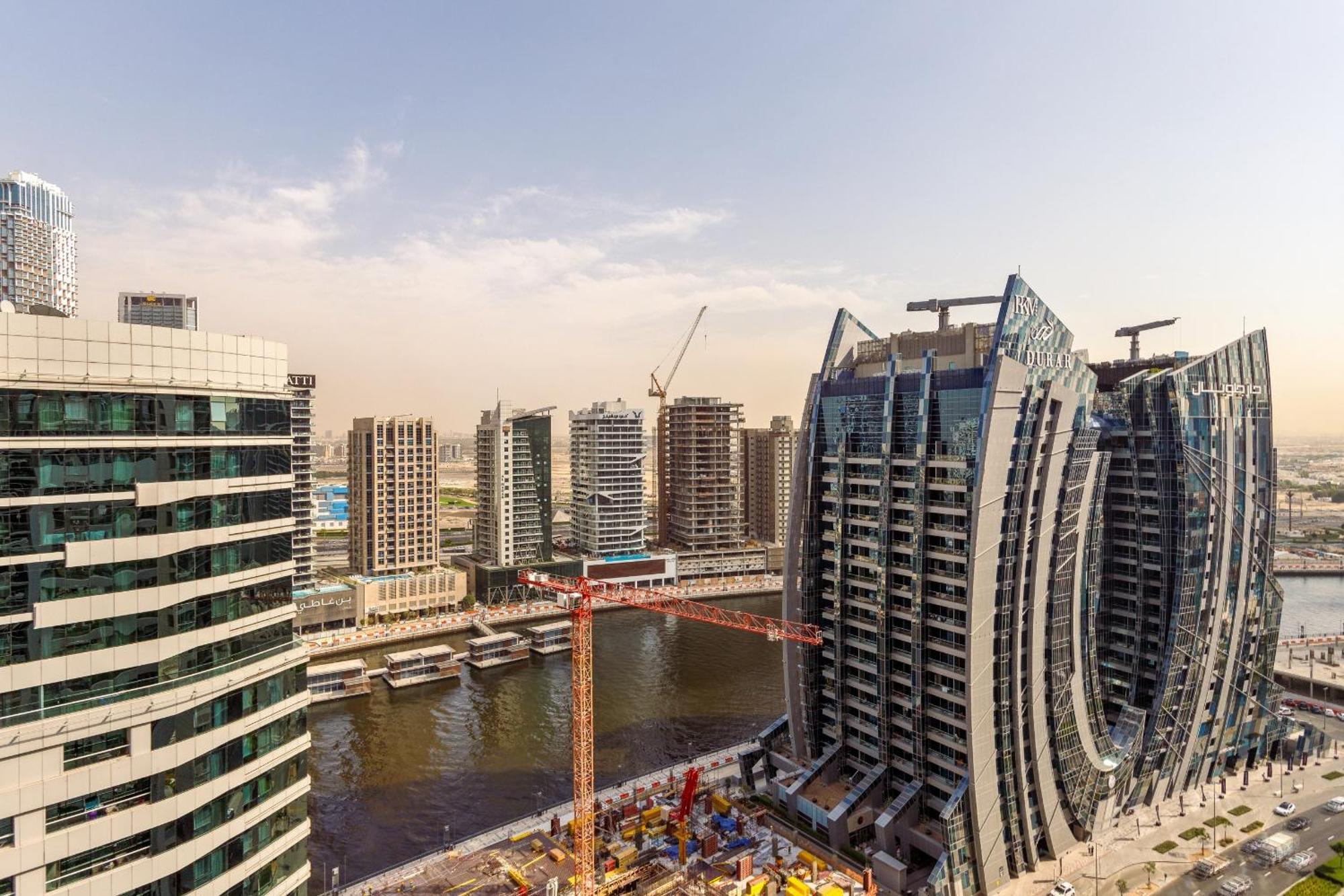 Boho 2bhk Near Mall With Nightlife Apartment Dubai